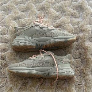 adidas men’s Ozweego Shoes